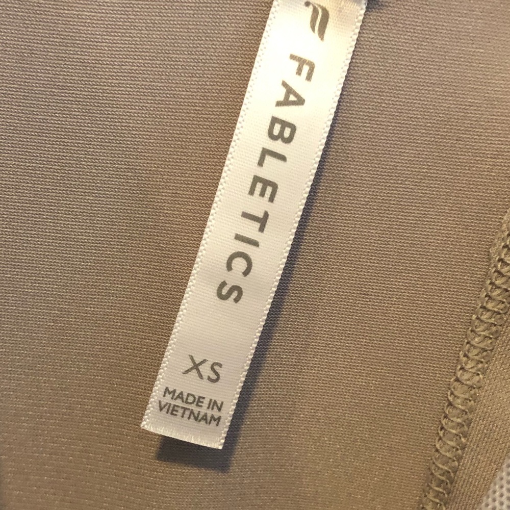 Fabletics Top! - Picture 6 of 6